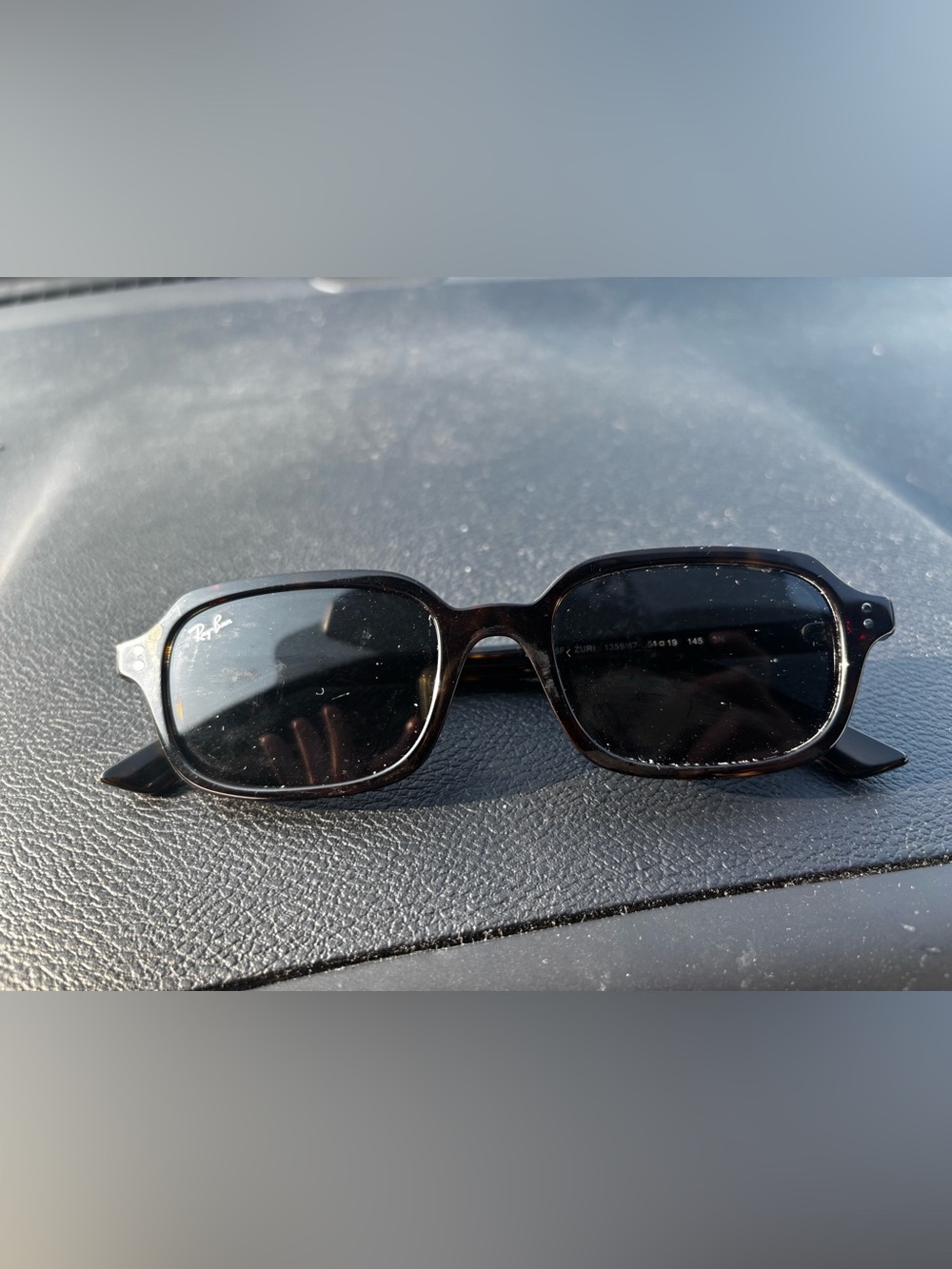 Ray-Ban zuri